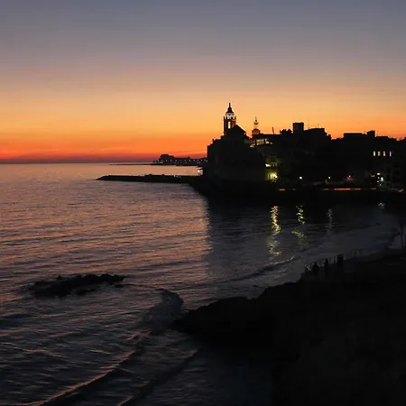 En La Playa Sitges